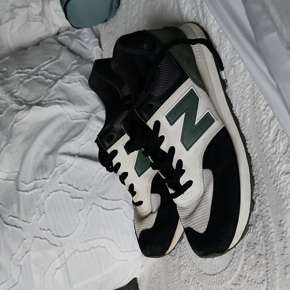 New balance shoes